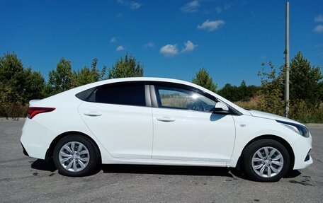 Hyundai Solaris II рестайлинг, 2018 год, 1 550 000 рублей, 3 фотография