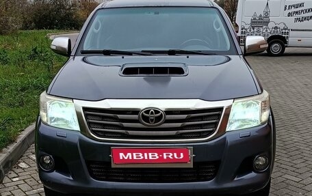 Toyota Hilux VII, 2012 год, 2 600 000 рублей, 1 фотография