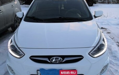 Hyundai Solaris II рестайлинг, 2013 год, 1 200 000 рублей, 20 фотография