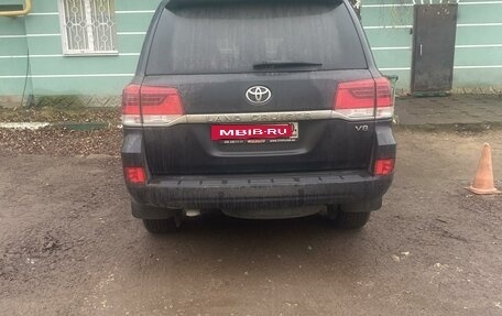 Toyota Land Cruiser 200, 2019 год, 7 500 000 рублей, 2 фотография