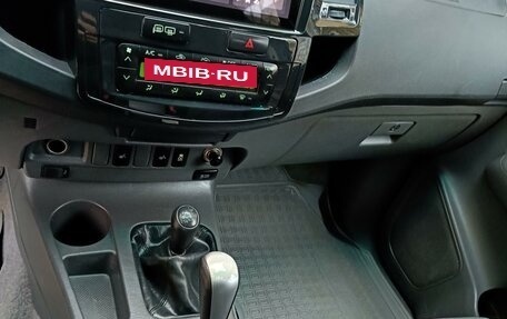 Toyota Hilux VII, 2012 год, 2 600 000 рублей, 12 фотография