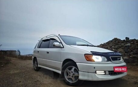 Toyota Ipsum II, 1998 год, 625 000 рублей, 1 фотография