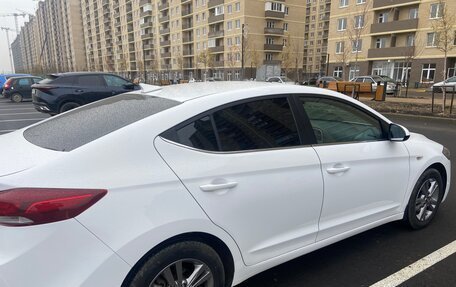 Hyundai Elantra VI рестайлинг, 2018 год, 1 725 000 рублей, 4 фотография