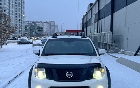 Nissan Navara (Frontier), 2013 год, 2 200 000 рублей, 2 фотография