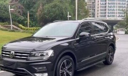 Volkswagen Tiguan II, 2020 год, 1 760 000 рублей, 1 фотография