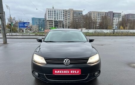 Volkswagen Jetta VI, 2013 год, 1 400 000 рублей, 3 фотография