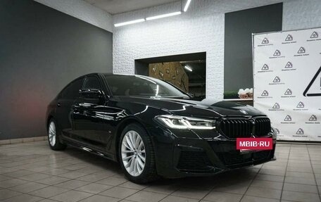 BMW 5 серия, 2022 год, 7 100 000 рублей, 2 фотография