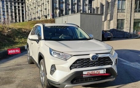 Toyota RAV4, 2019 год, 3 699 000 рублей, 23 фотография