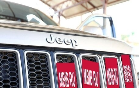 Jeep Grand Cherokee, 2013 год, 2 700 000 рублей, 4 фотография