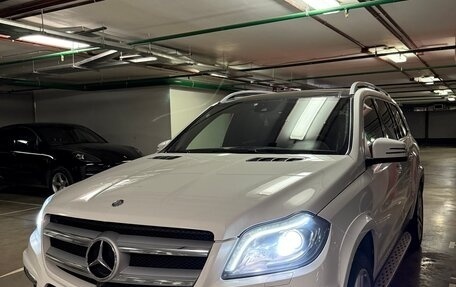 Mercedes-Benz GL-Класс, 2015 год, 4 600 000 рублей, 3 фотография