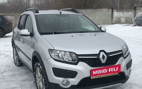 Renault Sandero II рестайлинг, 2016 год, 1 350 000 рублей, 2 фотография