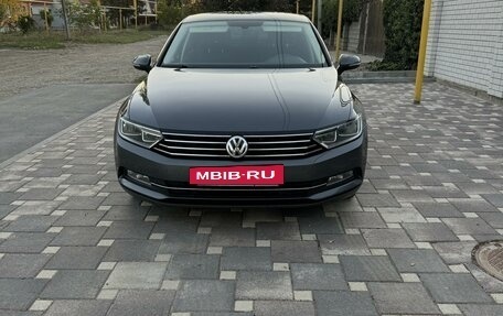 Volkswagen Passat B8 рестайлинг, 2015 год, 1 560 000 рублей, 5 фотография