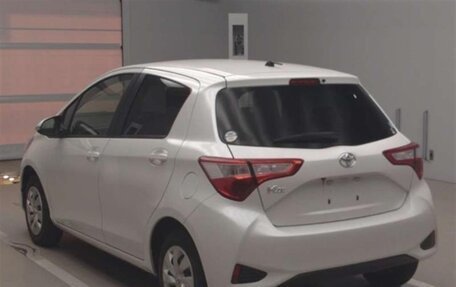 Toyota Vitz, 2018 год, 970 000 рублей, 4 фотография