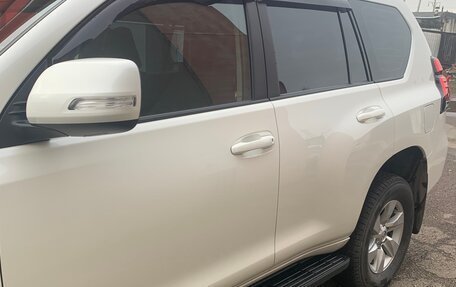 Toyota Land Cruiser Prado 150 рестайлинг 2, 2021 год, 6 050 000 рублей, 9 фотография