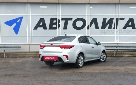 KIA Rio IV, 2018 год, 1 385 000 рублей, 2 фотография