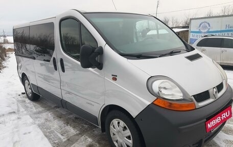 Renault Trafic, 2006 год, 1 700 000 рублей, 2 фотография