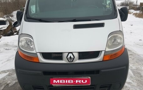 Renault Trafic, 2006 год, 1 700 000 рублей, 3 фотография