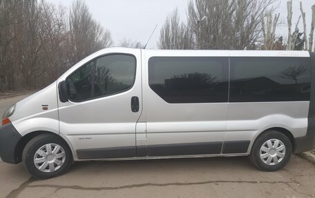 Renault Trafic, 2006 год, 1 700 000 рублей, 4 фотография