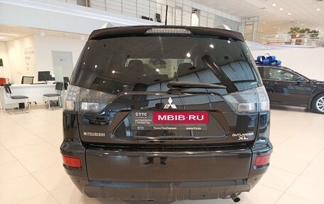 Mitsubishi Outlander III рестайлинг 3, 2010 год, 1 500 000 рублей, 10 фотография