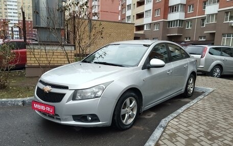 Chevrolet Cruze II, 2010 год, 800 000 рублей, 1 фотография