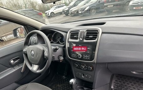 Renault Logan II, 2017 год, 850 000 рублей, 9 фотография