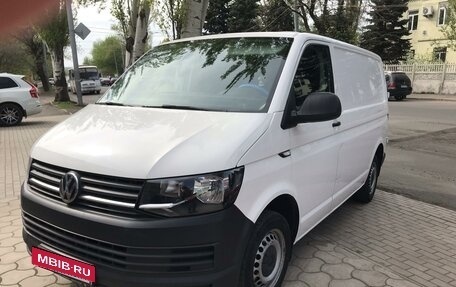 Volkswagen Transporter T6 рестайлинг, 2017 год, 2 200 000 рублей, 7 фотография