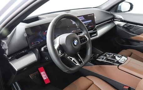 BMW 5 серия, 2024 год, 12 300 000 рублей, 11 фотография