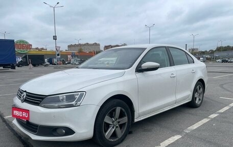 Volkswagen Jetta VI, 2013 год, 805 000 рублей, 3 фотография