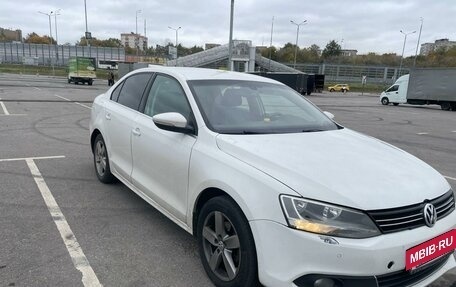 Volkswagen Jetta VI, 2013 год, 805 000 рублей, 2 фотография