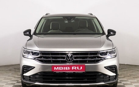 Volkswagen Tiguan II, 2021 год, 3 459 000 рублей, 2 фотография