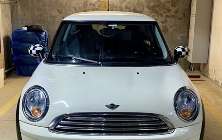 MINI Hatch, 2009 год, 800 000 рублей, 1 фотография