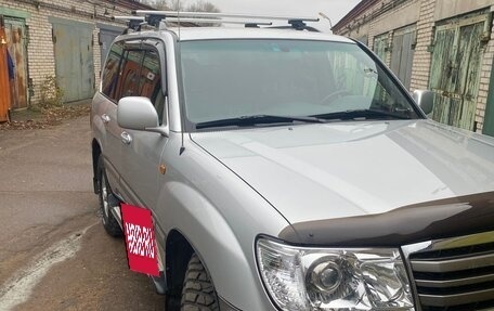 Toyota Land Cruiser 100 рестайлинг 2, 2006 год, 4 050 000 рублей, 19 фотография