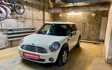 MINI Hatch, 2009 год, 800 000 рублей, 2 фотография