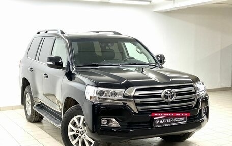 Toyota Land Cruiser 200, 2018 год, 7 079 000 рублей, 3 фотография