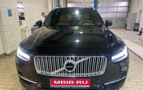 Volvo XC90 II рестайлинг, 2017 год, 3 747 000 рублей, 2 фотография