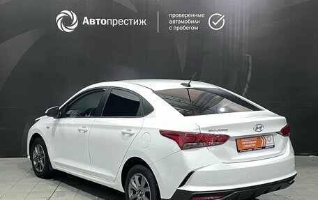 Hyundai Solaris II рестайлинг, 2021 год, 1 690 000 рублей, 5 фотография