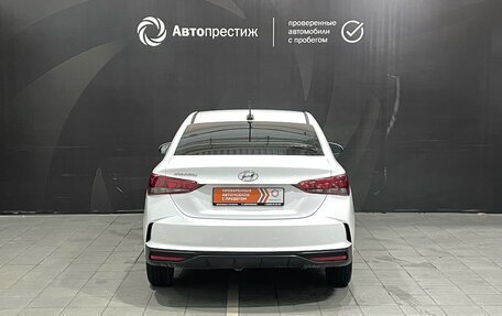 Hyundai Solaris II рестайлинг, 2021 год, 1 690 000 рублей, 6 фотография