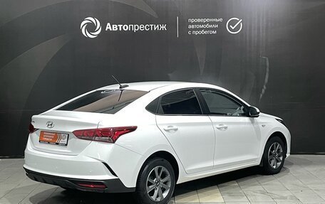 Hyundai Solaris II рестайлинг, 2021 год, 1 690 000 рублей, 7 фотография