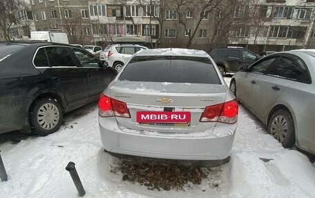 Chevrolet Cruze II, 2011 год, 800 000 рублей, 2 фотография