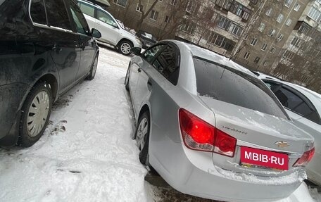 Chevrolet Cruze II, 2011 год, 800 000 рублей, 8 фотография