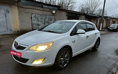 Opel Astra J, 2010 год, 695 000 рублей, 2 фотография