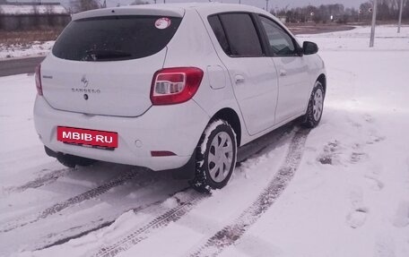 Renault Sandero II рестайлинг, 2017 год, 1 000 000 рублей, 2 фотография