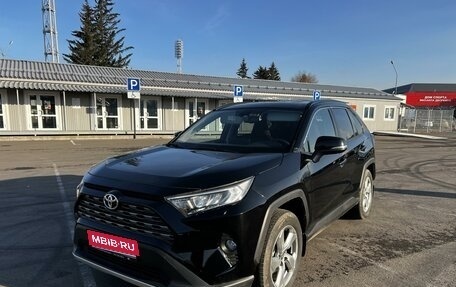 Toyota RAV4, 2021 год, 3 170 000 рублей, 1 фотография