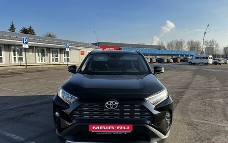 Toyota RAV4, 2021 год, 3 170 000 рублей, 2 фотография