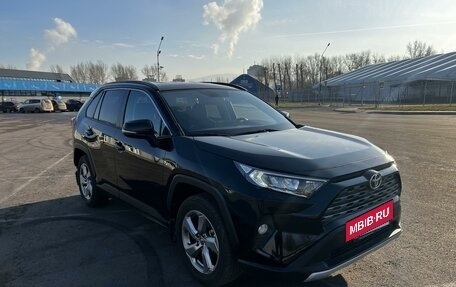 Toyota RAV4, 2021 год, 3 170 000 рублей, 3 фотография