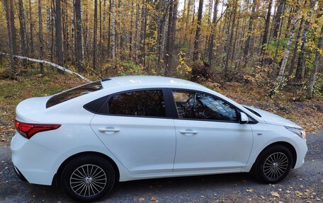 Hyundai Solaris II рестайлинг, 2018 год, 1 335 000 рублей, 3 фотография