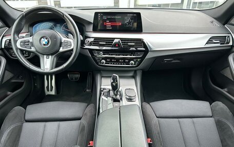 BMW 5 серия, 2018 год, 4 799 000 рублей, 14 фотография