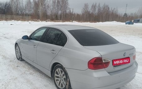 BMW 3 серия, 2006 год, 1 100 000 рублей, 16 фотография