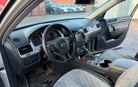 Volkswagen Touareg III, 2011 год, 1 799 000 рублей, 5 фотография