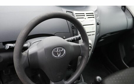 Toyota Yaris III рестайлинг, 2008 год, 450 000 рублей, 6 фотография